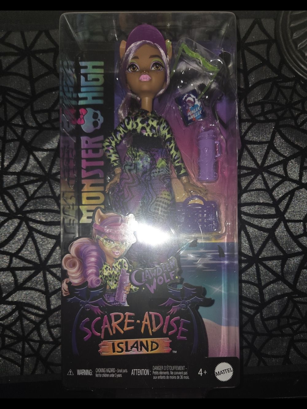monster high Clawdeen Wolf Doll - Purple & Green Outfit